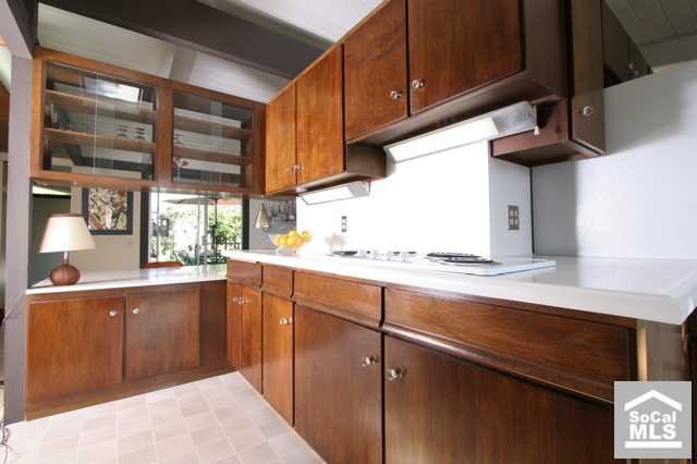 mid-century all elecric kitchen