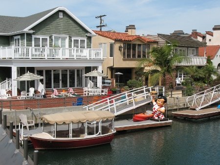 Homes on Naples canal Long Beach big boy