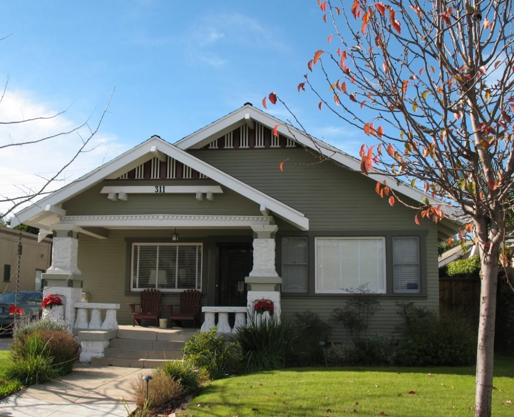 green craftsman bungalow belmont heights long Beach CA 